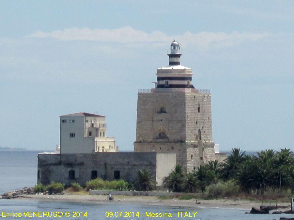 39-b - Faro ( Lighthouse ) di Punta Ranieri - Messina - ITALY.jpg